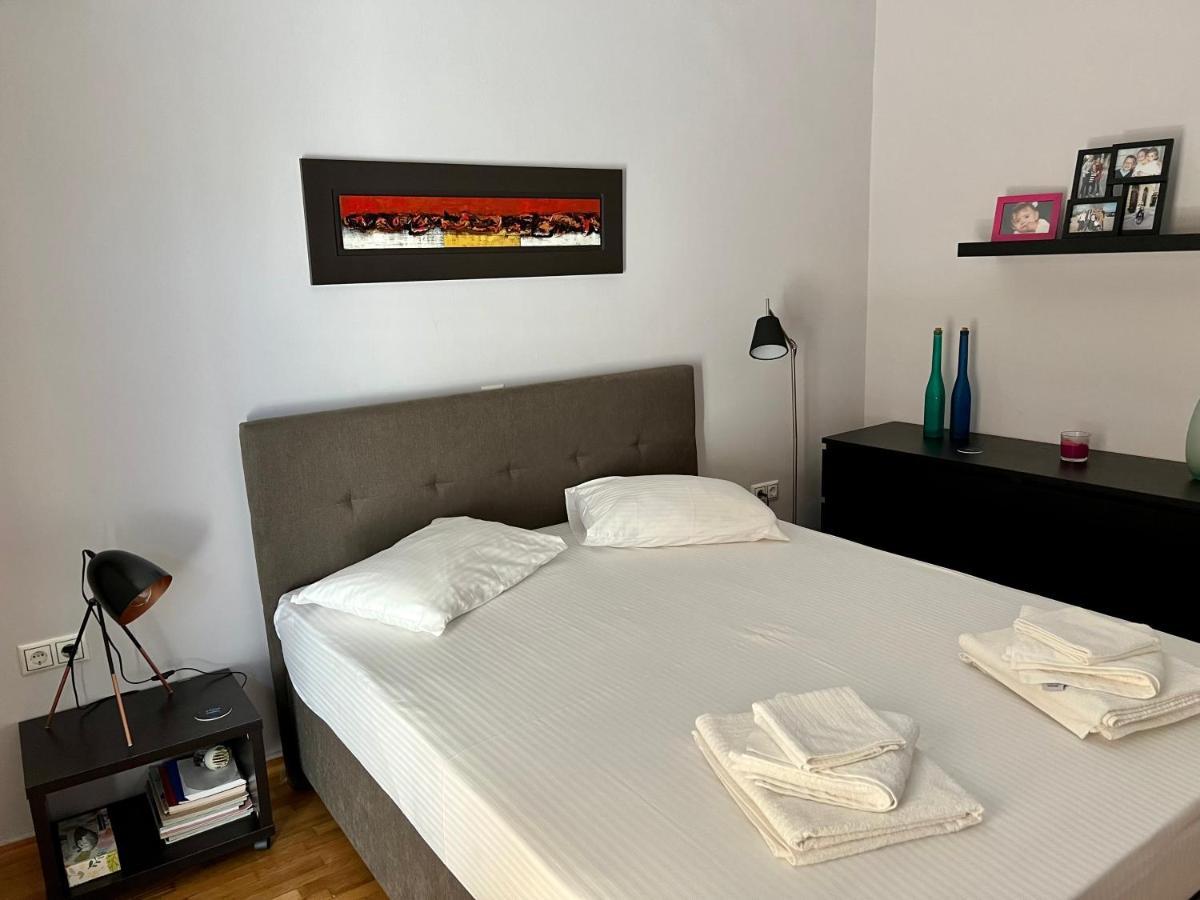 Central Kalamata Cozy Apartment Buitenkant foto